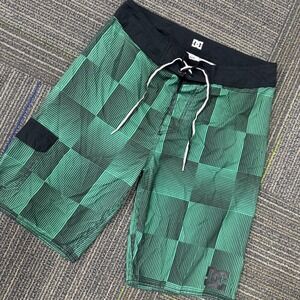 DC Shoes Board Shorts Mens 30 Green Black Checkered Striped Swim Trunks EUC